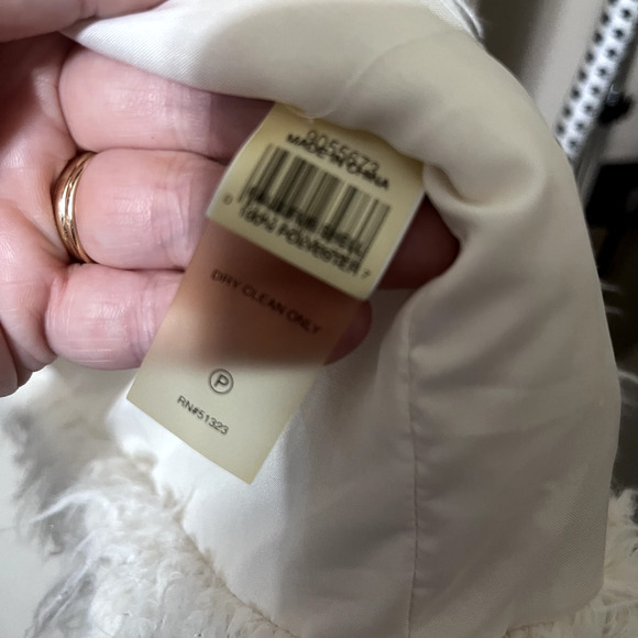 Two by Vince Camuto Womens Faux Fur Vest Size L Mob Wife Cream Ivory - Picture 6 of 8